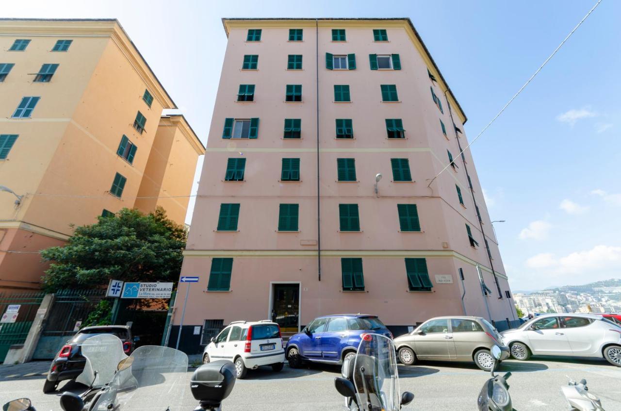 Joivy Spacious Family Apt For 4, In Carignano, Genoa Bagian luar foto